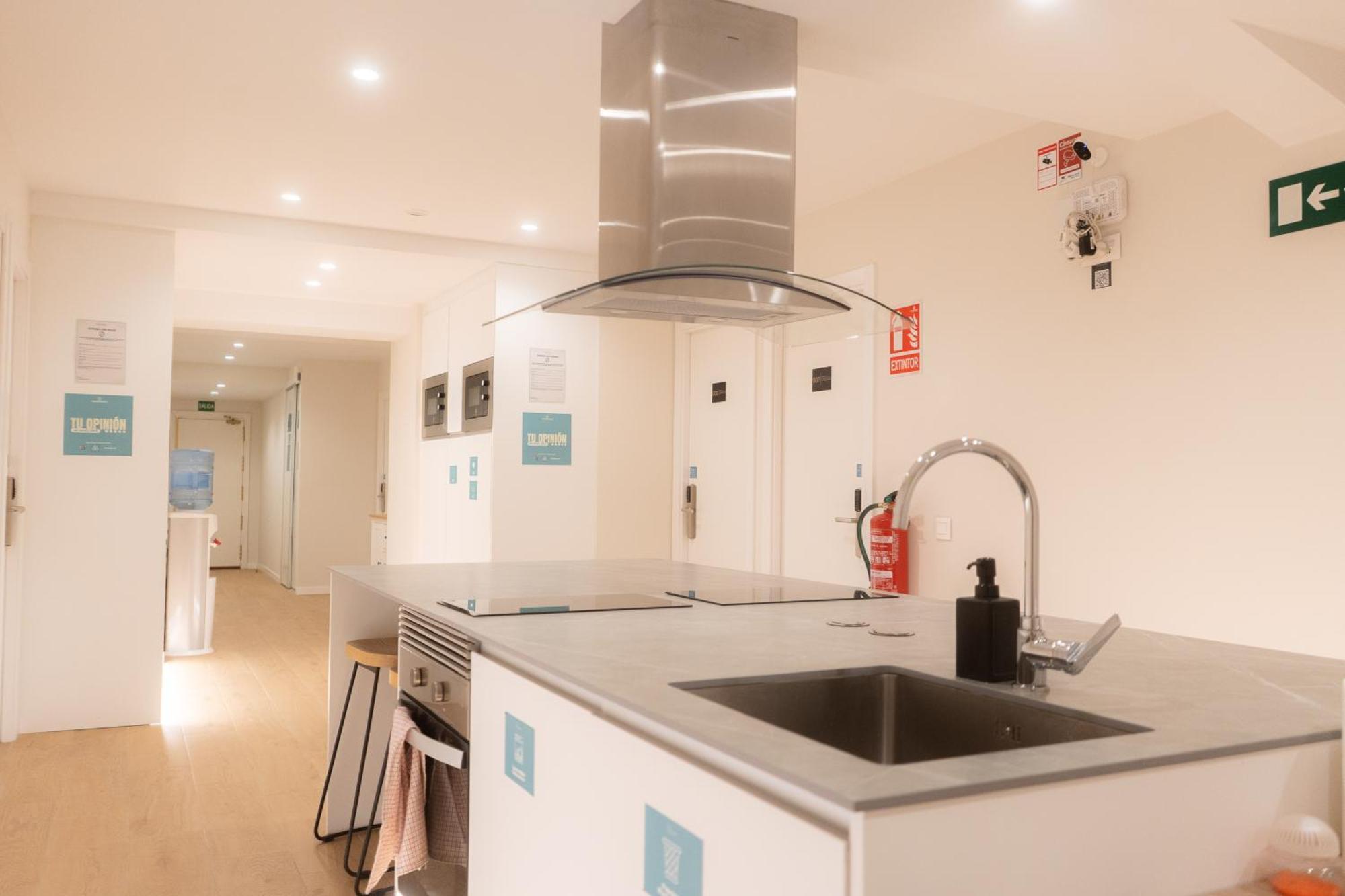 I'M Room Suites Nuevos Ministerios - Bernabeu 'Digital Access' Madrid Exterior photo